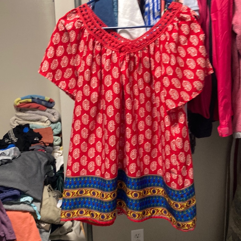 Ladies size large top. Rebecca Malone brand
